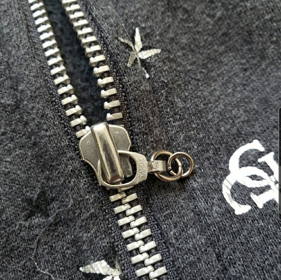 💫3/$30💫Guess Monogram Zip Hoodie - Picture 5 of 6